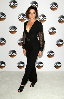 Lana Parrilla feet photo thumbnail