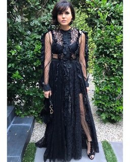 Lana Parrilla feet photo thumbnail