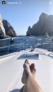 Lana Parrilla feet photo thumbnail