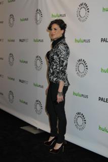 Lana Parrilla feet photo thumbnail
