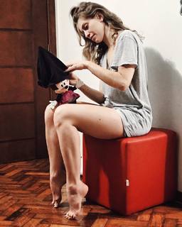 Lana Rhodes feet photo 4