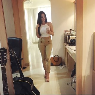 Lana Rose feet photo thumbnail