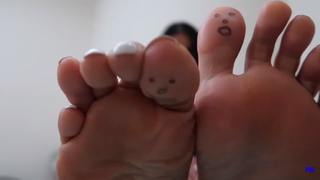 Lana Rose feet photo thumbnail