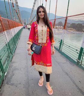 Lana Rose feet photo thumbnail