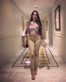 Lana Rose feet photo thumbnail