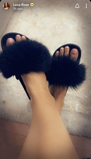 Lana Rose feet photo thumbnail
