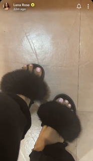 Lana Rose feet photo thumbnail