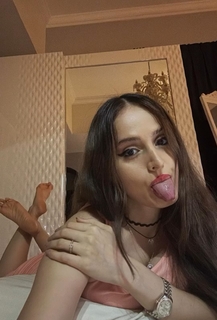 Lana Rose feet photo thumbnail