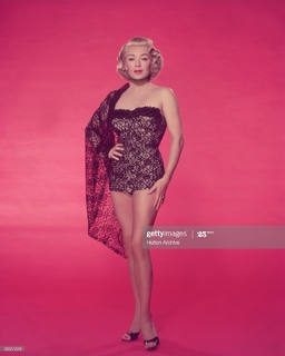 Lana Turner feet photo 16