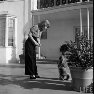 Lana Turner feet photo 18