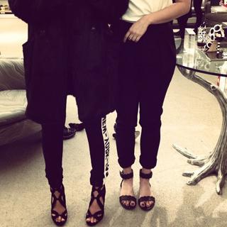 Lara Bingle feet photo 11
