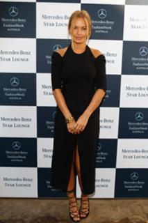 Lara Bingle feet photo 18