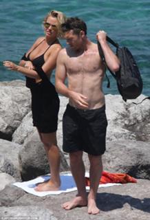 Lara Bingle feet photo 11