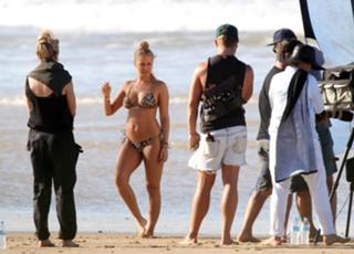 Lara Bingle feet photo 19
