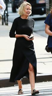 Lara Bingle feet photo 6