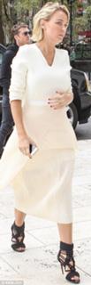 Lara Bingle feet photo 19