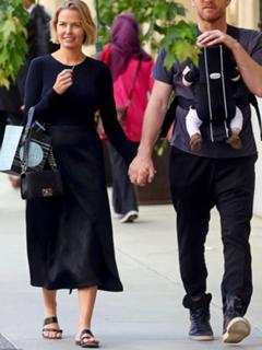 Lara Bingle feet photo 17