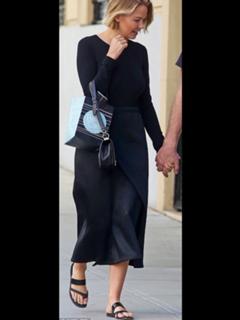 Lara Bingle feet photo 16