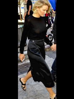 Lara Bingle feet photo 15