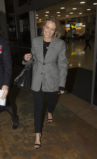 Lara Bingle feet photo 13