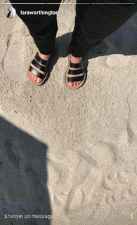 Lara Bingle feet photo 19