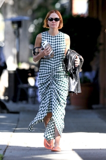 Lara Bingle feet photo 5
