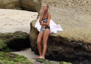 Lara Bingle feet photo 12