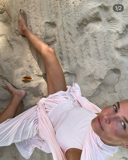 Lara Bingle feet photo 8