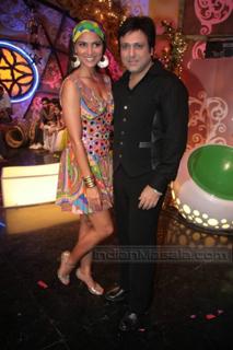 Lara Dutta feet photo thumbnail