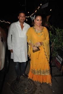 Lara Dutta feet photo thumbnail