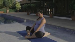 Lara Dutta feet photo thumbnail