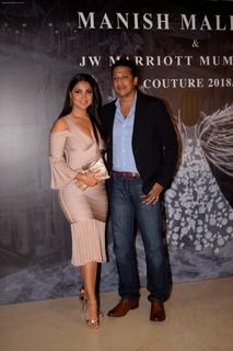 Lara Dutta feet photo thumbnail