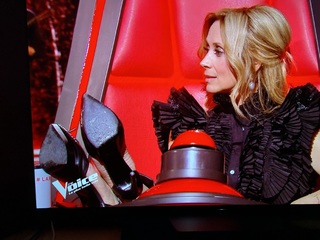 Lara Fabian feet photo 11