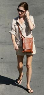 Lara Flynn Boyle feet photo thumbnail