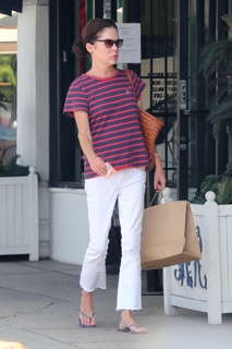 Lara Flynn Boyle feet photo thumbnail