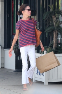 Lara Flynn Boyle feet photo thumbnail