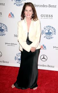 Lara Flynn Boyle feet photo thumbnail