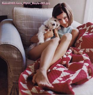 Lara Flynn Boyle feet photo thumbnail