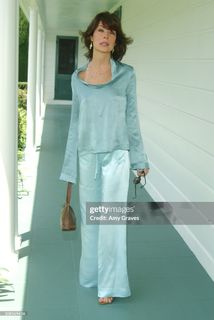 Lara Flynn Boyle feet photo 7