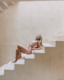 Lara Fraser feet photo 1