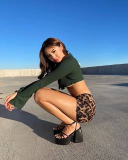 Lara Fraser feet photo 16