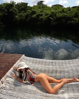 Lara Fraser feet photo 6