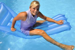 Lara Gut feet photo thumbnail