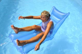 Lara Gut feet photo thumbnail