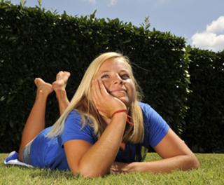 Lara Gut feet photo thumbnail