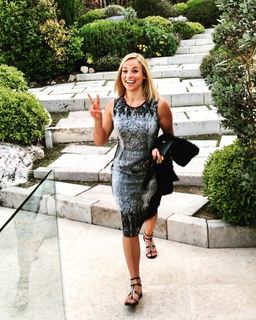 Lara Gut feet photo thumbnail