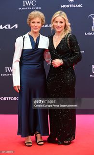 Lara Gut feet photo thumbnail