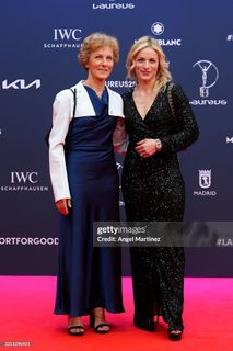 Lara Gut feet photo thumbnail