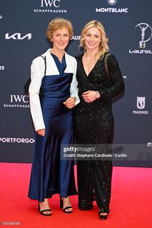 Lara Gut feet photo thumbnail