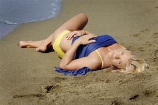 Lara Gut feet photo thumbnail